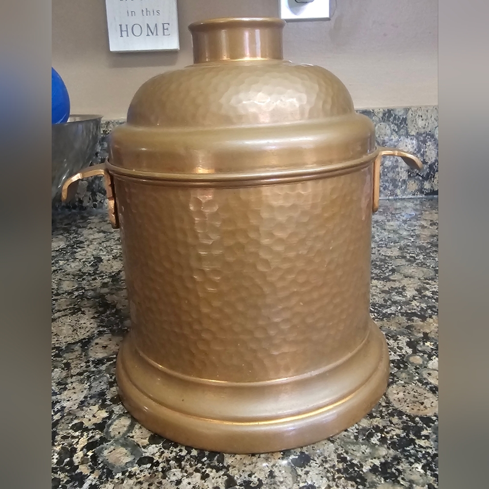 VINTAGE Hammered Copper Cigar Humidor W/ Removable Lid & Bakelite Handles 8.5" T